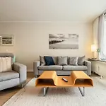 Haus Eidum 아파트